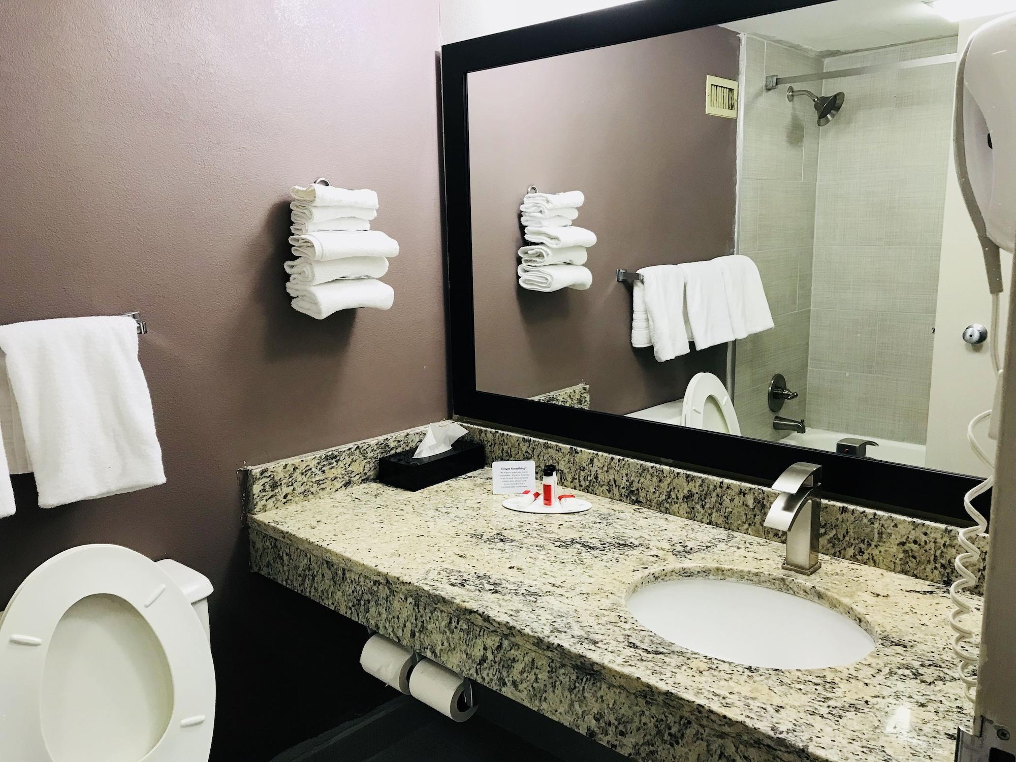 Days Inn By Wyndham Livonia Canton Detroit Luaran gambar