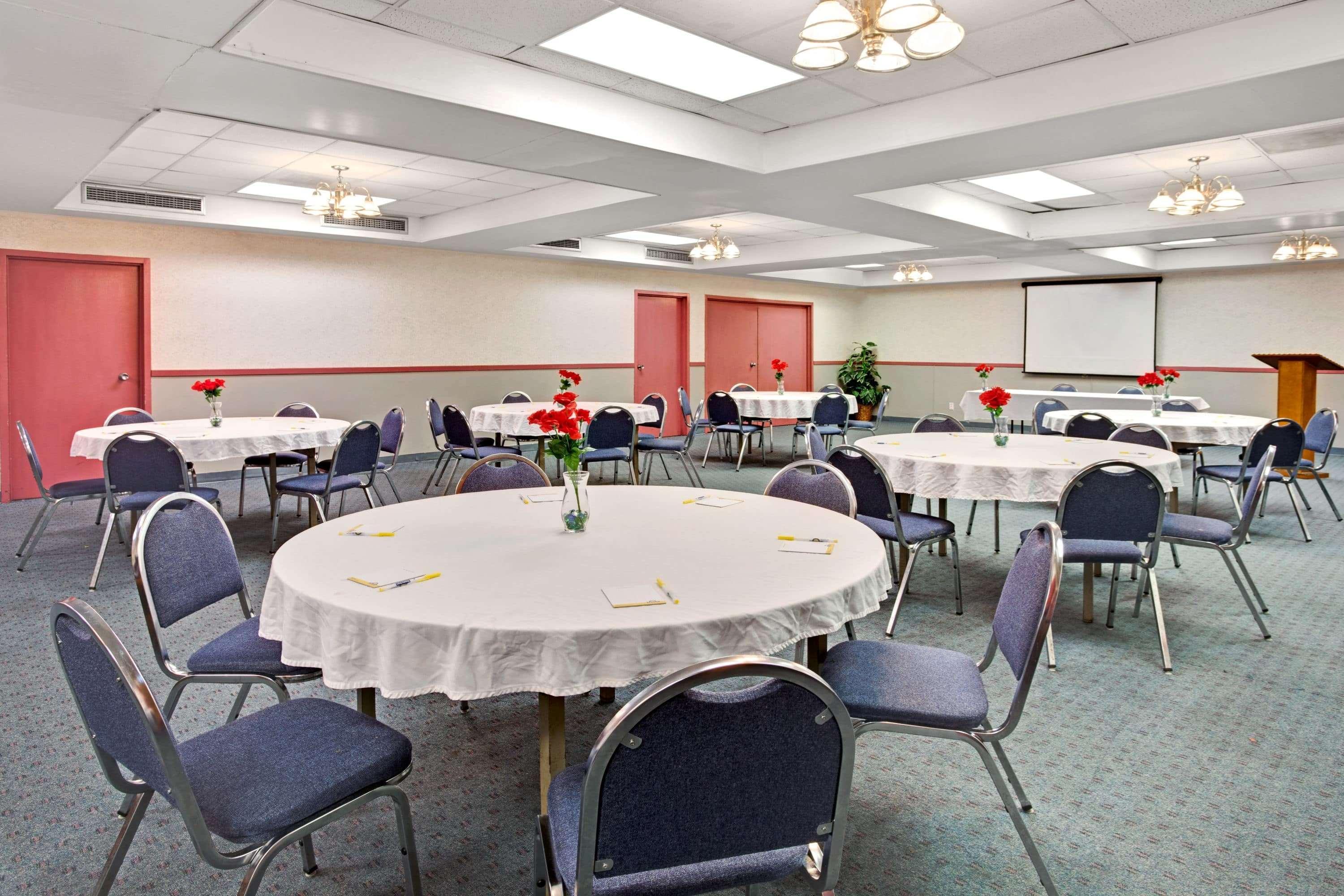 Days Inn By Wyndham Livonia Canton Detroit Luaran gambar