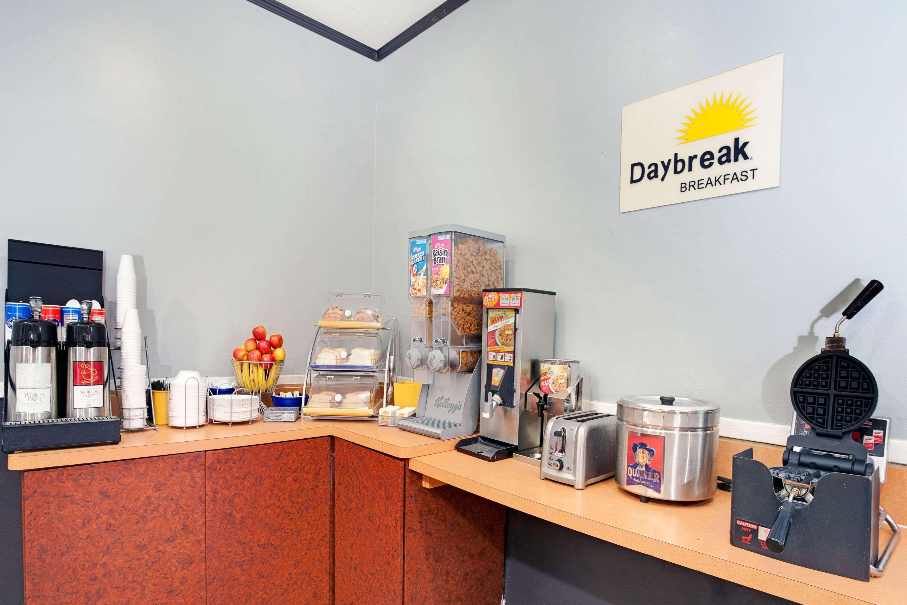 Days Inn By Wyndham Livonia Canton Detroit Luaran gambar