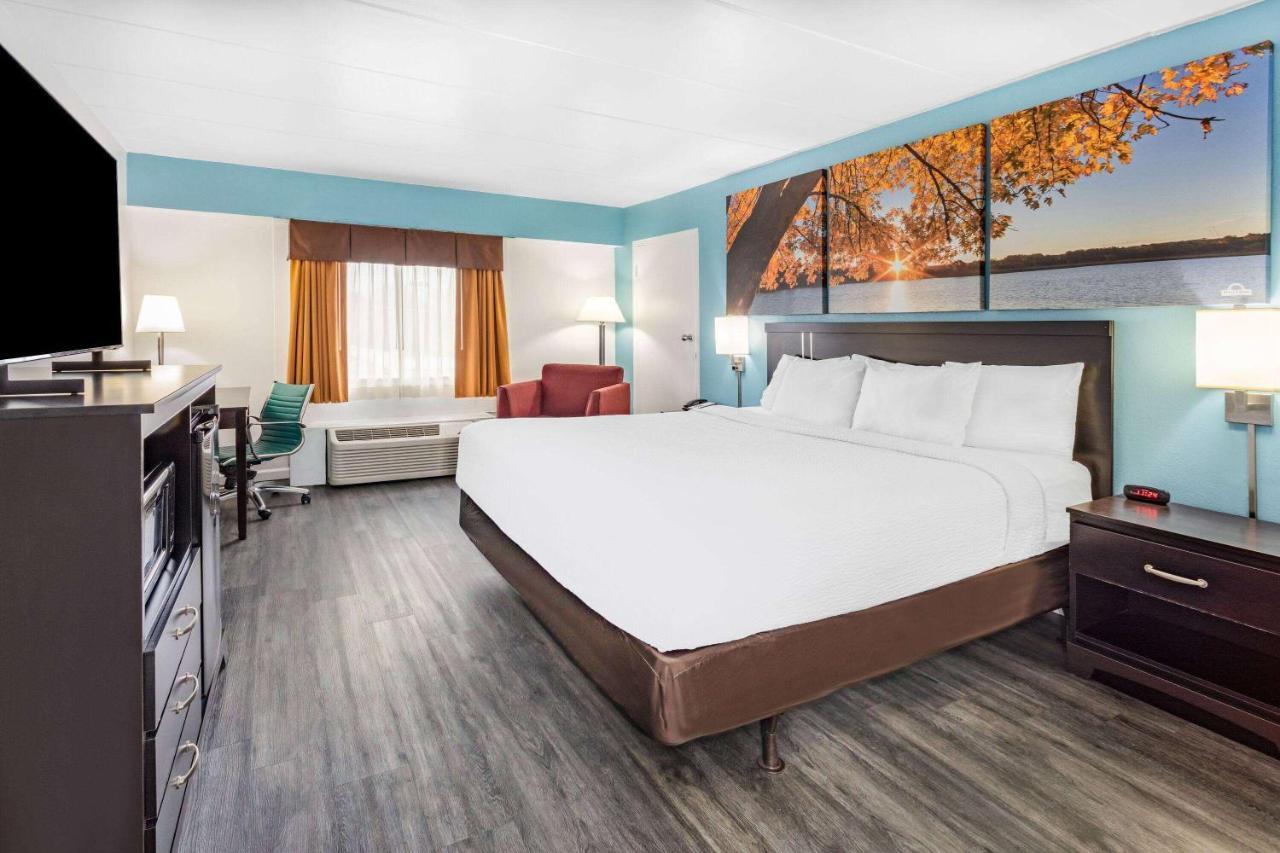 Days Inn By Wyndham Livonia Canton Detroit Luaran gambar