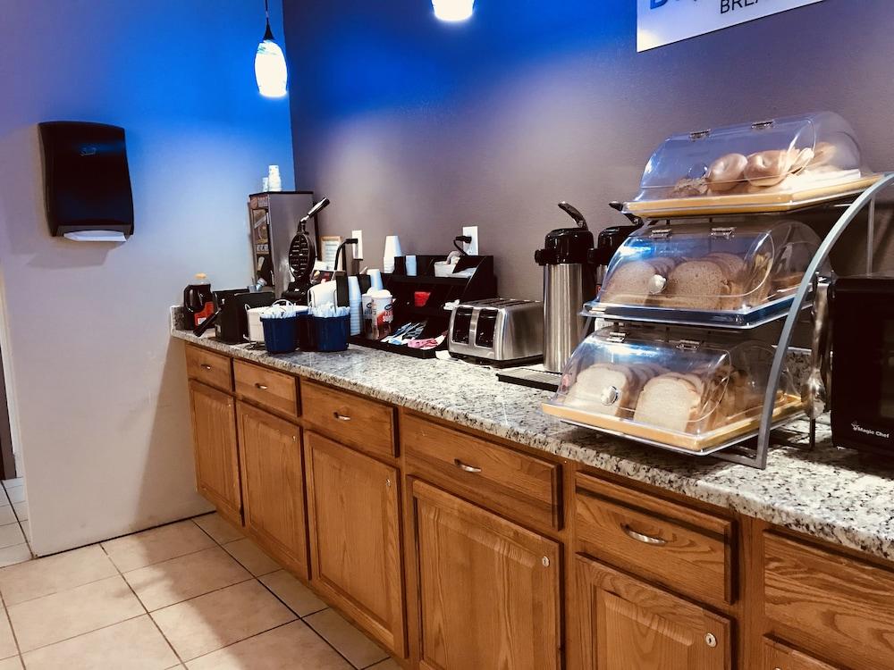 Days Inn By Wyndham Livonia Canton Detroit Luaran gambar