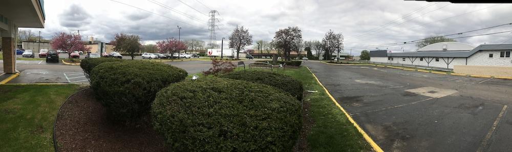 Days Inn By Wyndham Livonia Canton Detroit Luaran gambar
