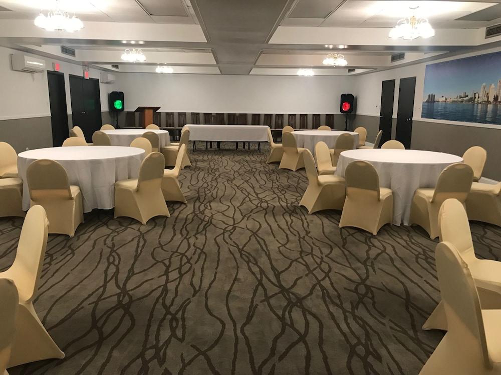 Days Inn By Wyndham Livonia Canton Detroit Luaran gambar